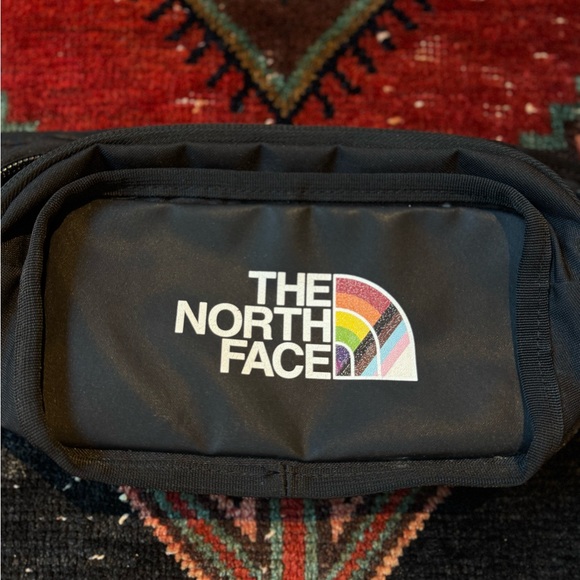 The North Face Black Waist Bag - Picture 1 of 5